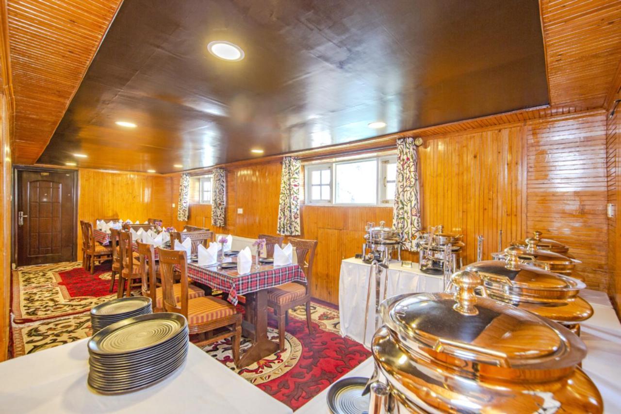 Gulmarg Ski Hill Resort Buitenkant foto