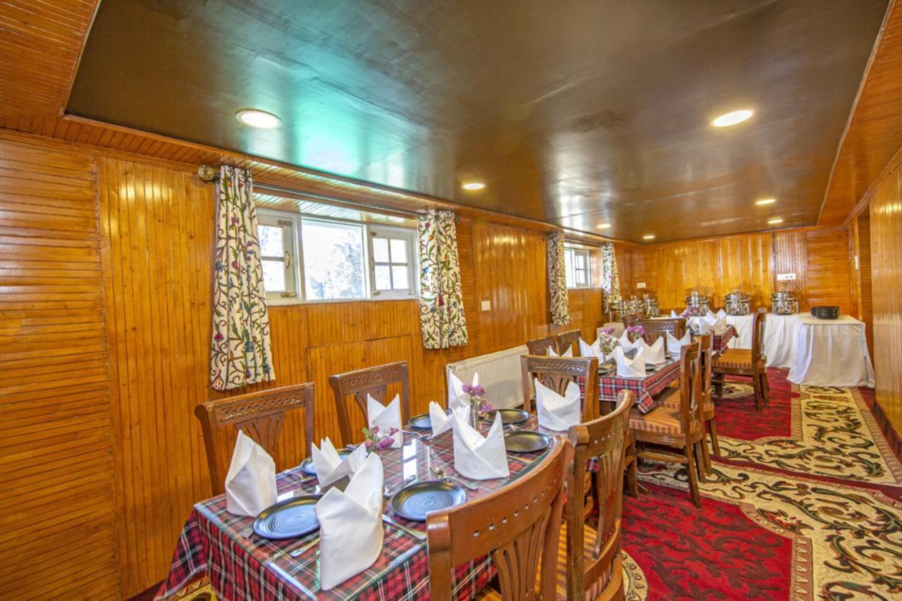Gulmarg Ski Hill Resort Buitenkant foto