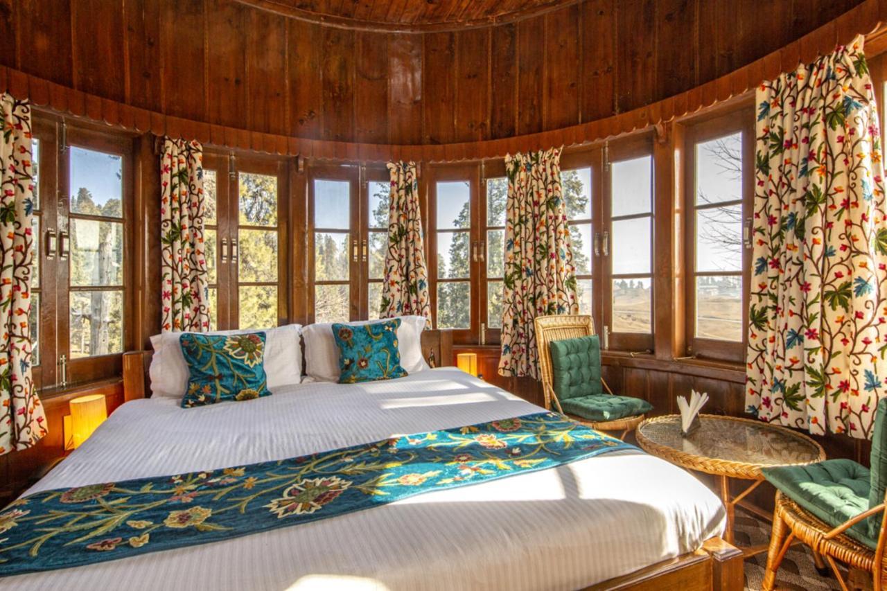 Gulmarg Ski Hill Resort Buitenkant foto